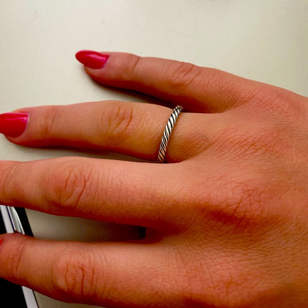 DY Cable Collectibles Band Ring